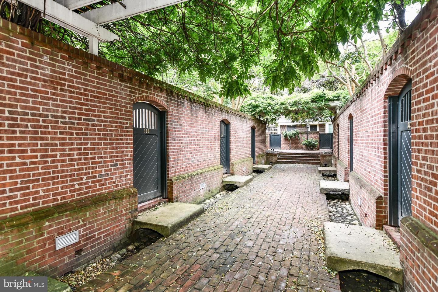 322 Saint Asaph STREET N Unit: 322