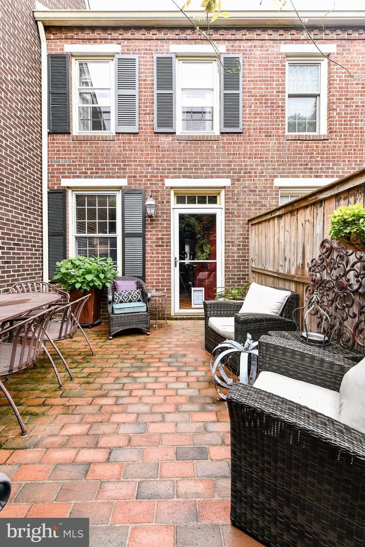322 Saint Asaph STREET N Unit: 322