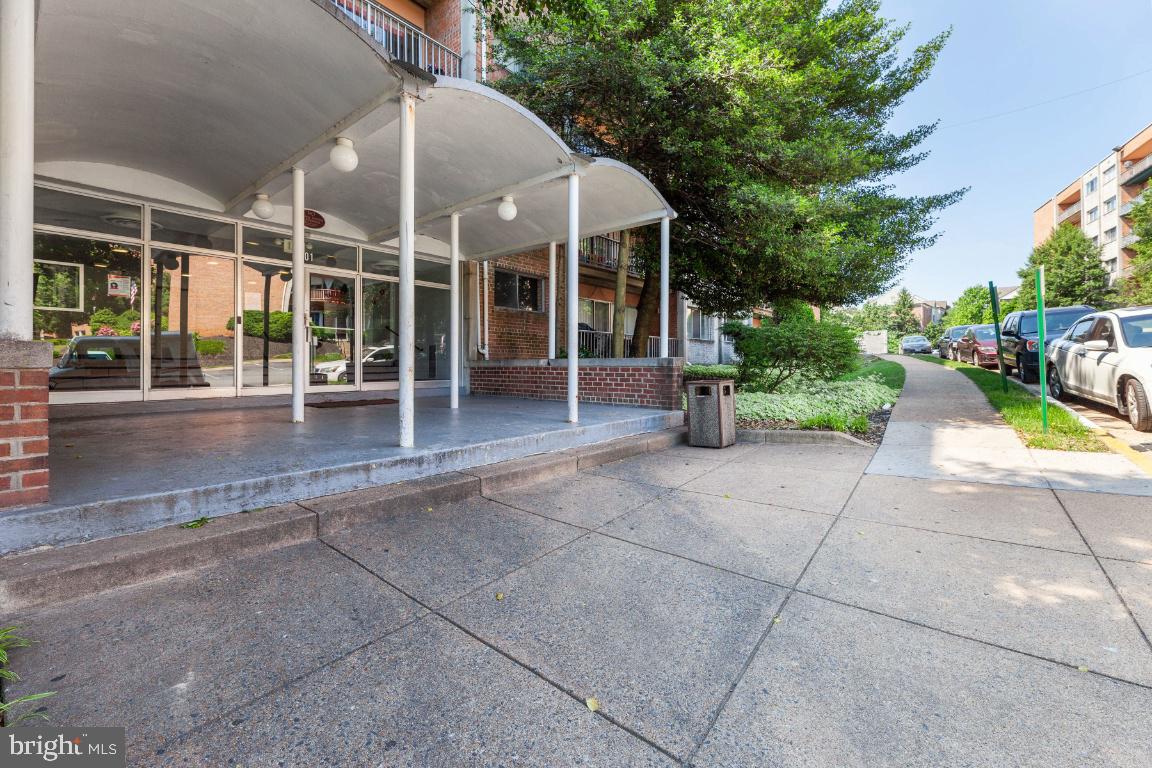 5801 Quantrell AVENUE Unit: 310