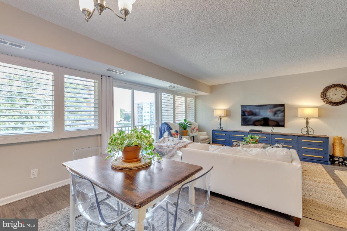 5801 Quantrell AVENUE Unit: 310