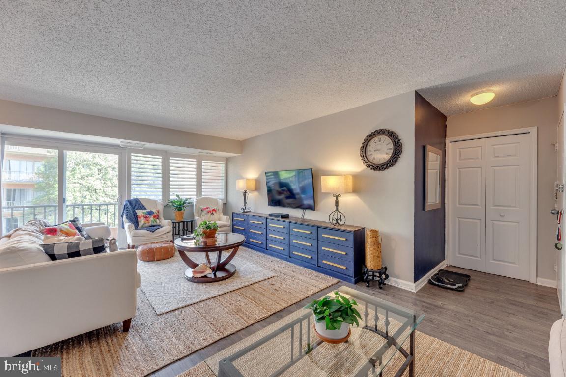5801 Quantrell AVENUE Unit: 310