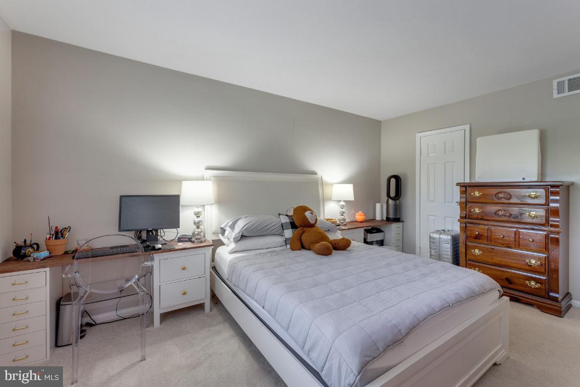 5801 Quantrell AVENUE Unit: 310