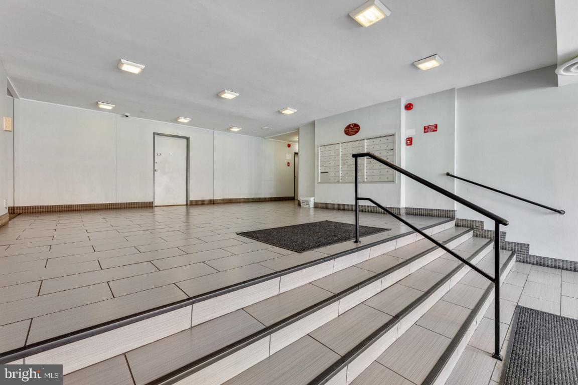 5801 Quantrell AVENUE Unit: 310