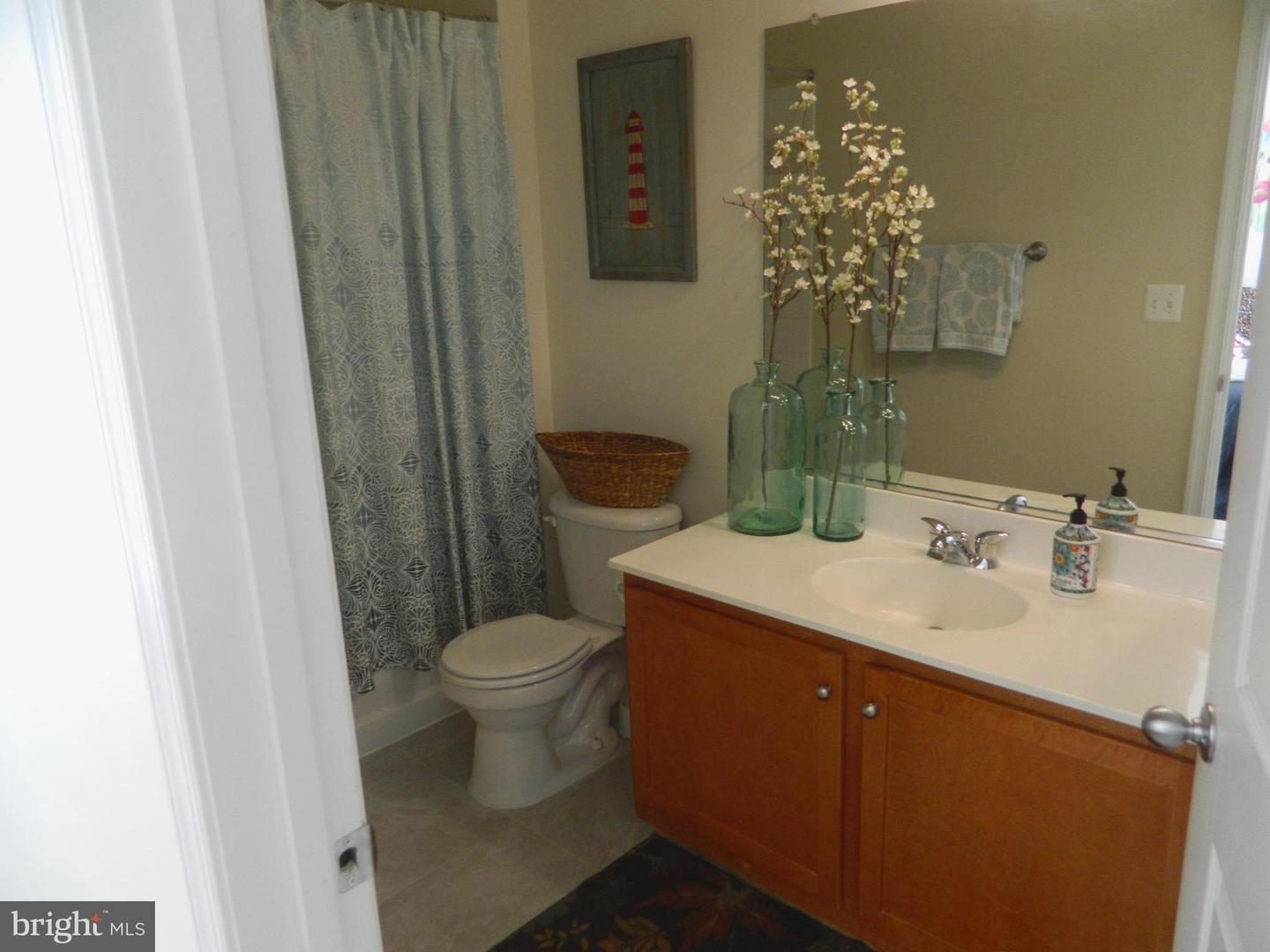 4862 Eisenhower AVENUE Unit: 160