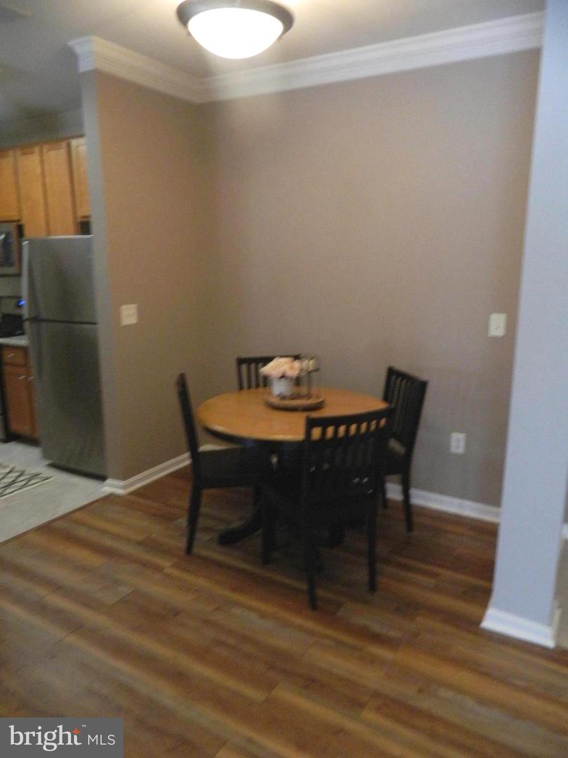 4862 Eisenhower AVENUE Unit: 160