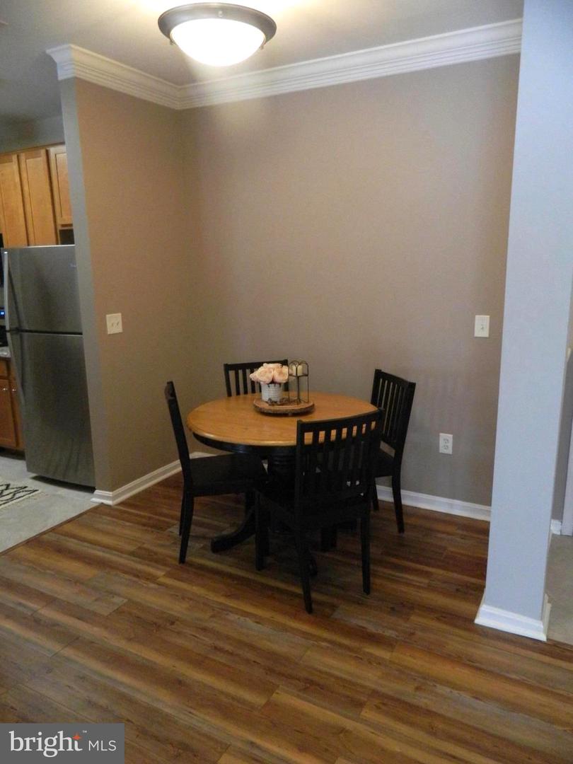 4862 Eisenhower AVENUE Unit: 160