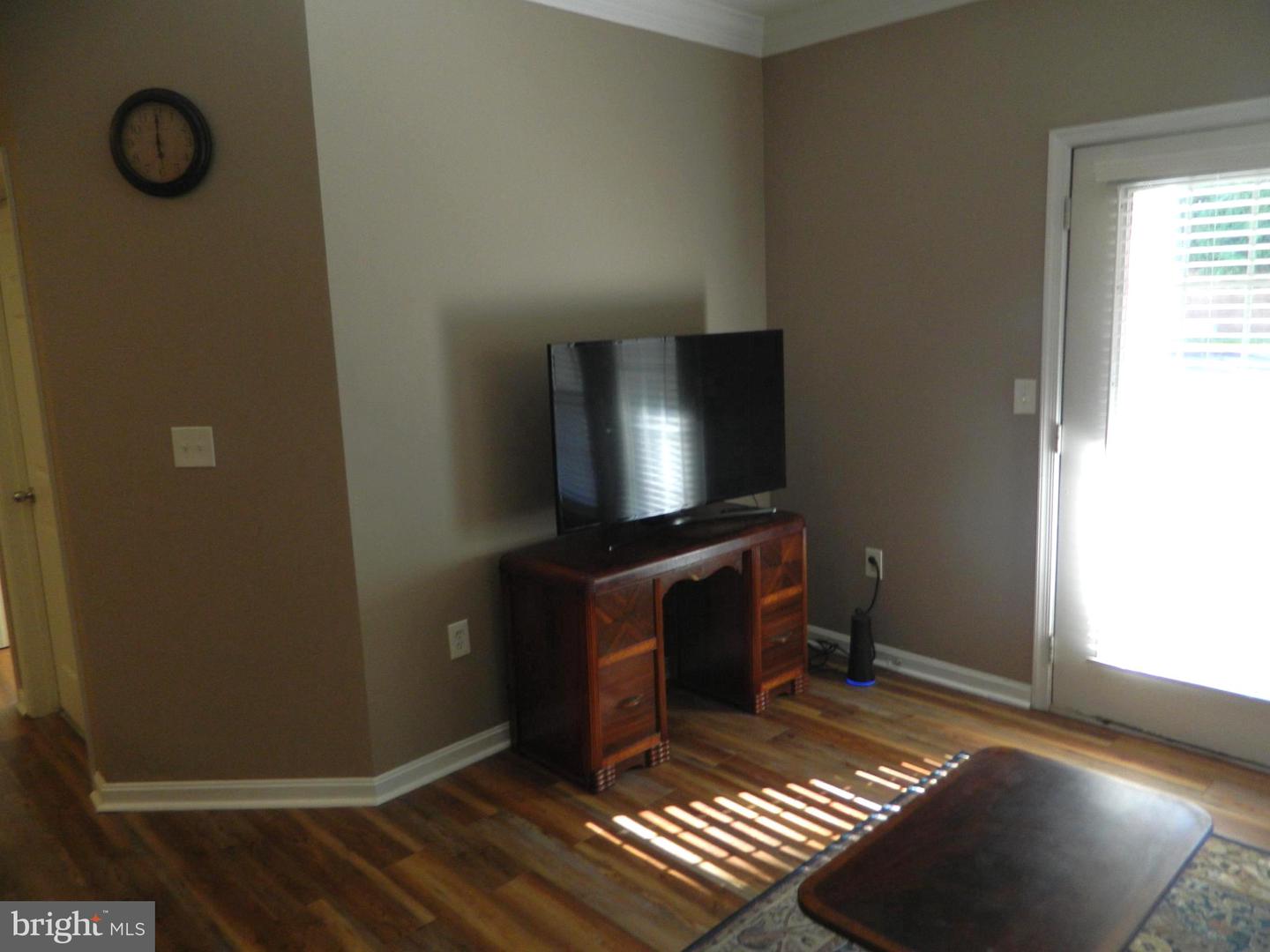 4862 Eisenhower AVENUE Unit: 160