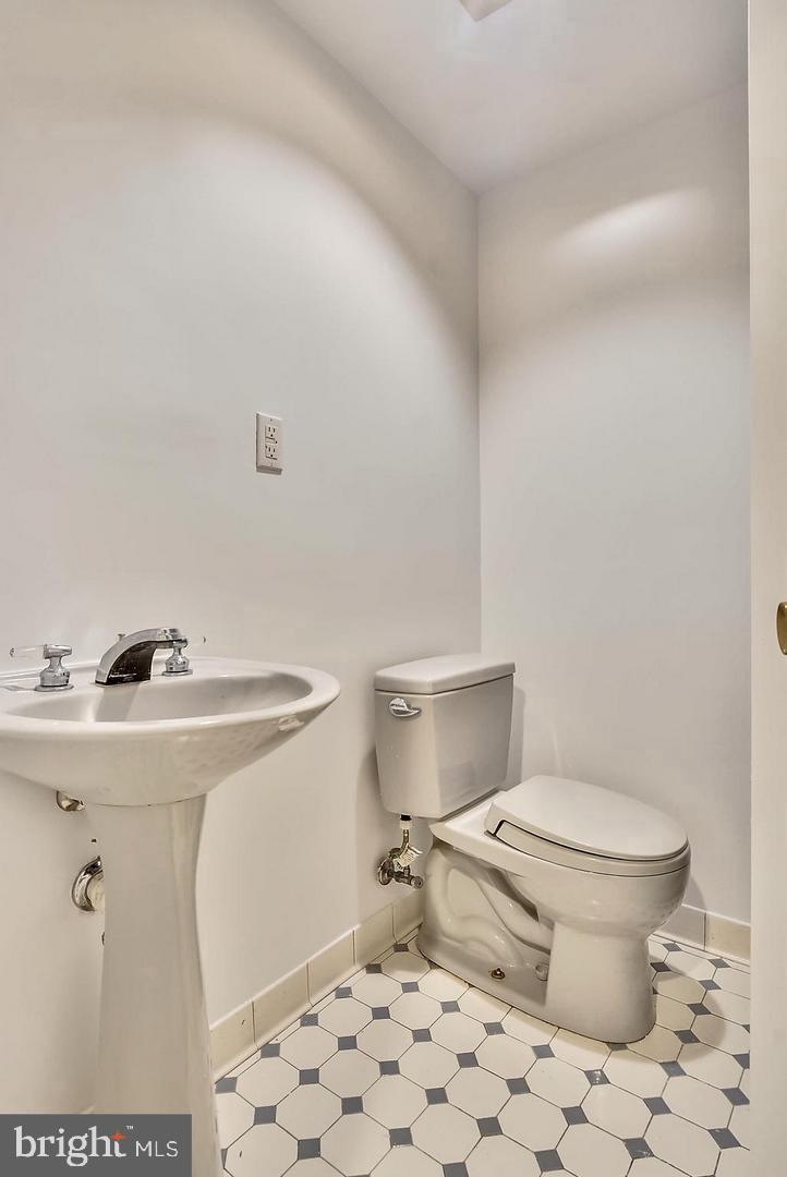1343 Chetworth COURT
