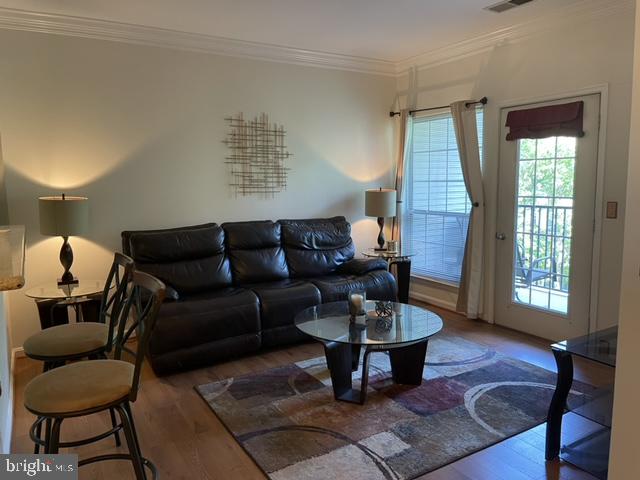 4852 Eisenhower AVENUE Unit: 336