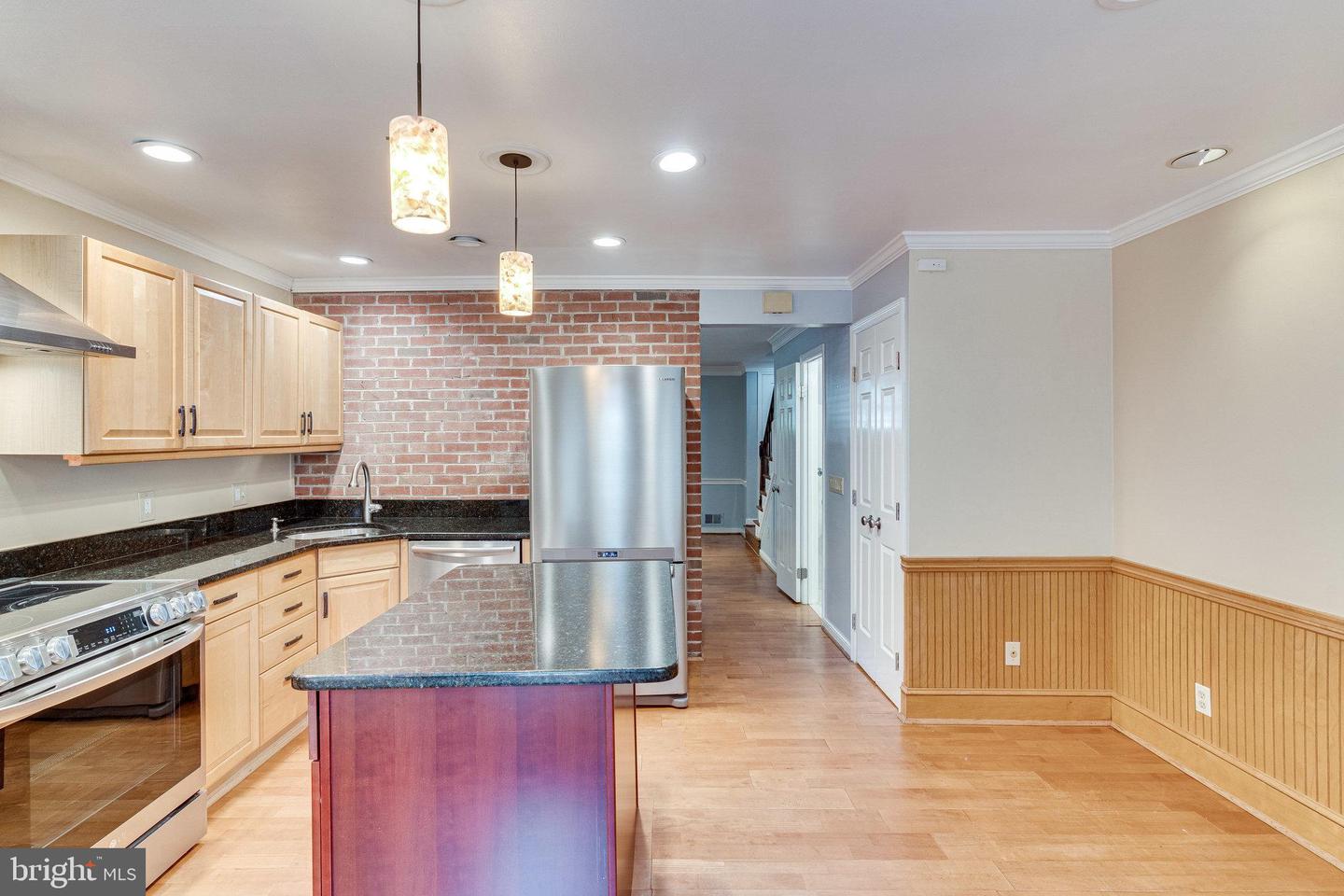 818 Bashford LANE