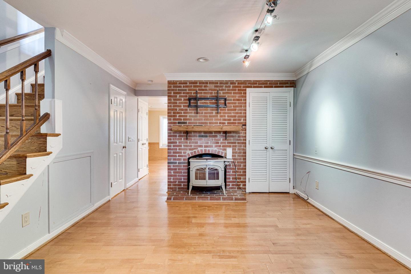 818 Bashford LANE