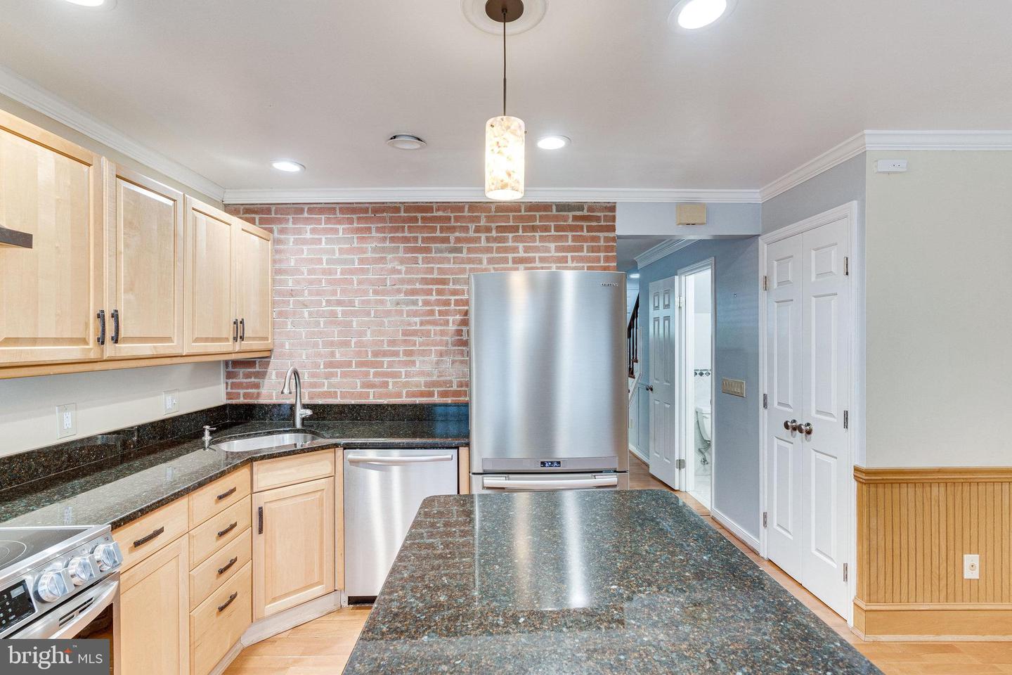 818 Bashford LANE