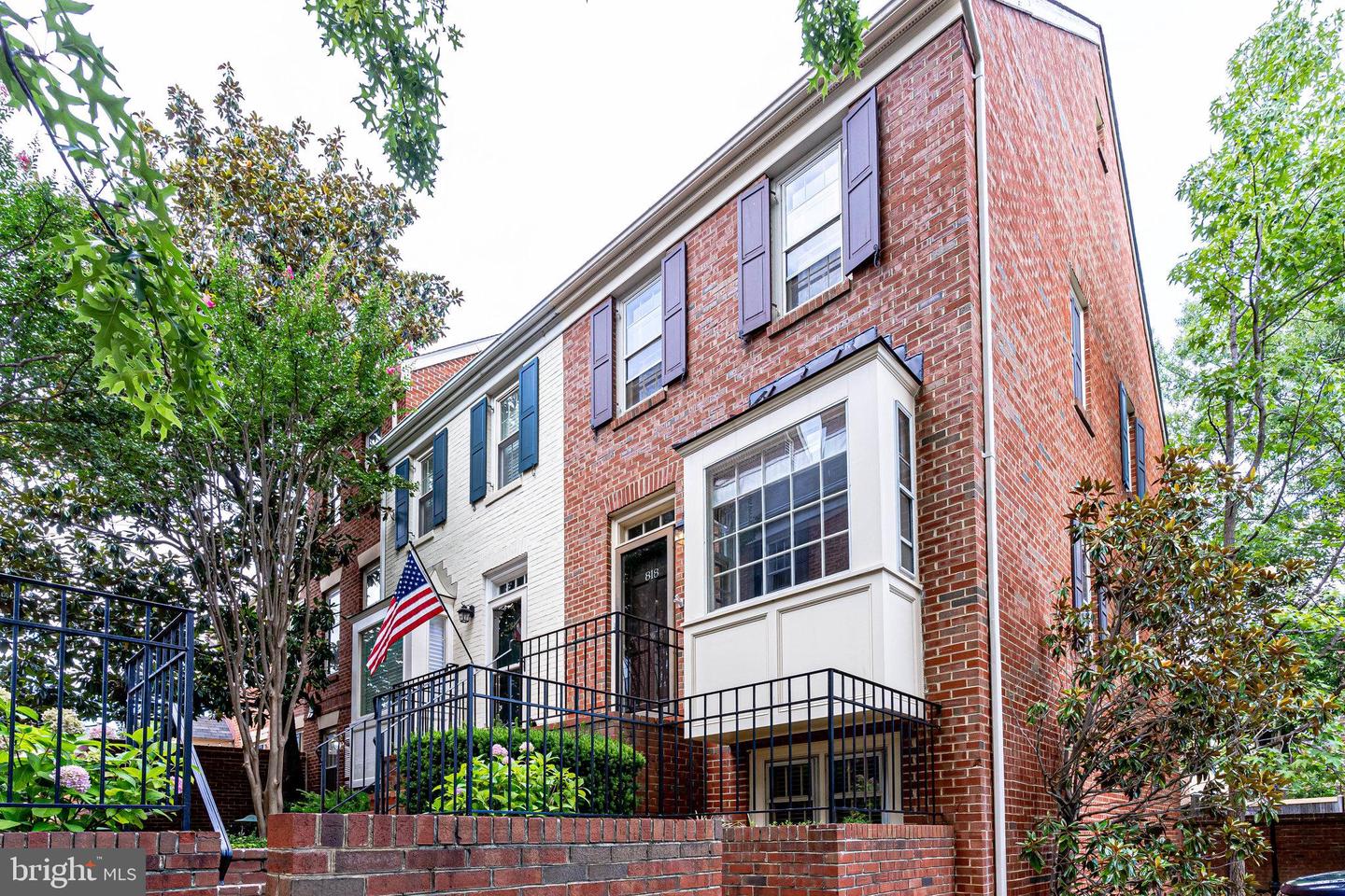 818 Bashford LANE