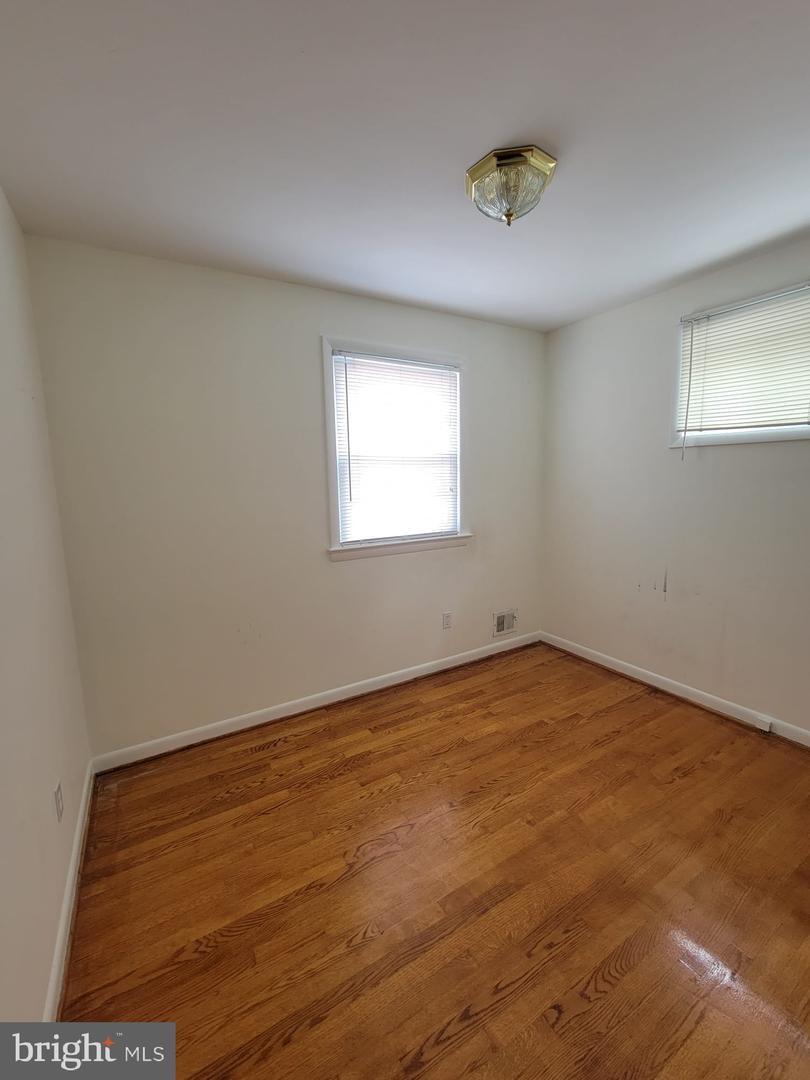 309 Adams AVENUE