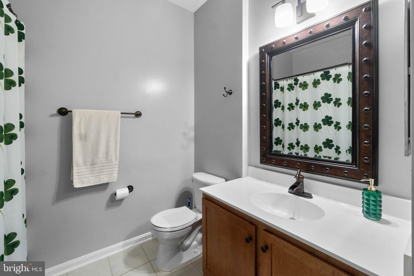 4852 Eisenhower AVENUE Unit: 334