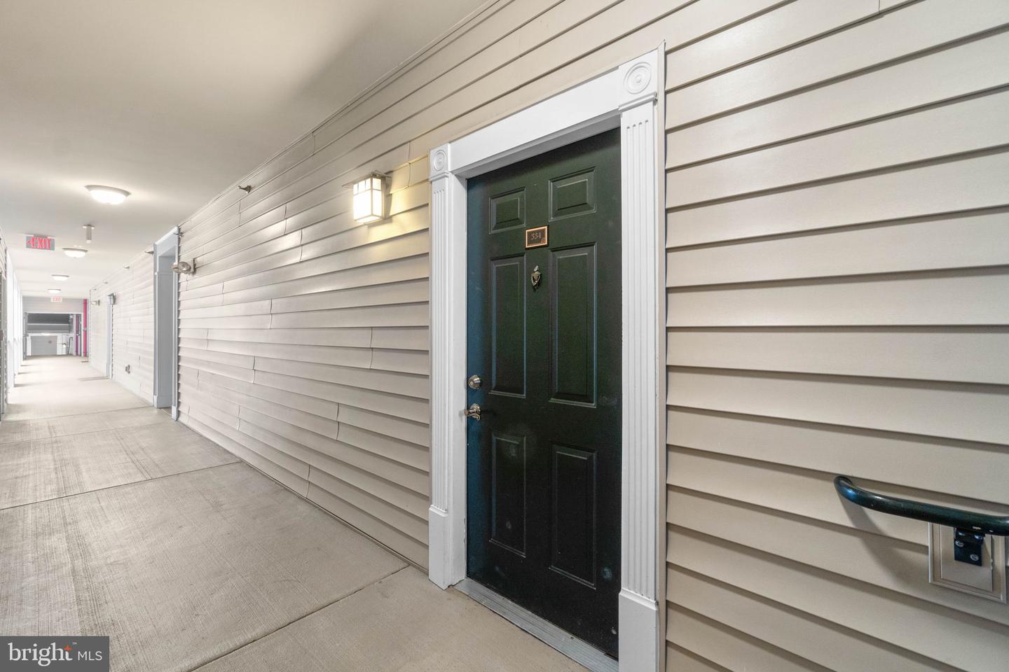 4852 Eisenhower AVENUE Unit: 334