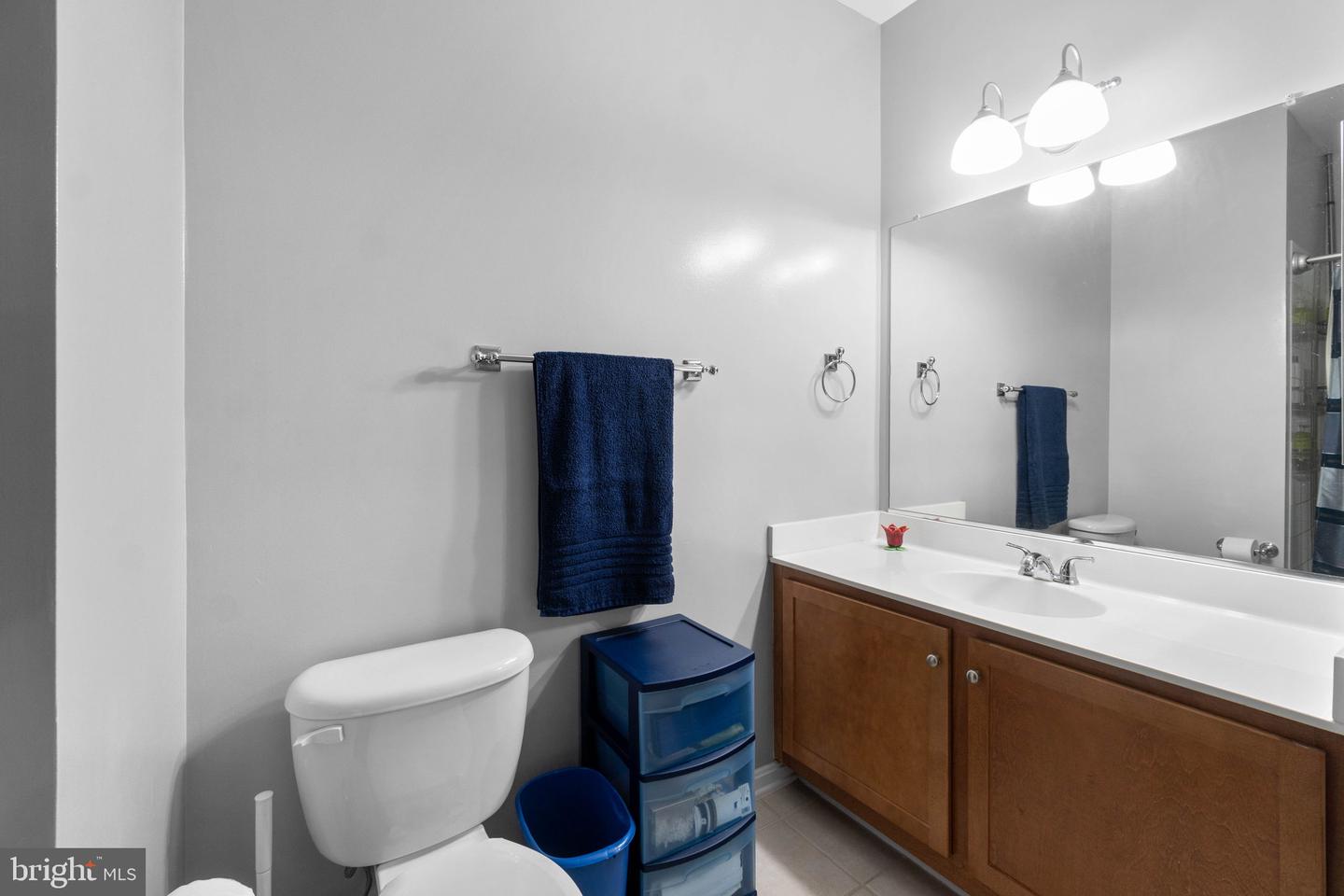 4852 Eisenhower AVENUE Unit: 334