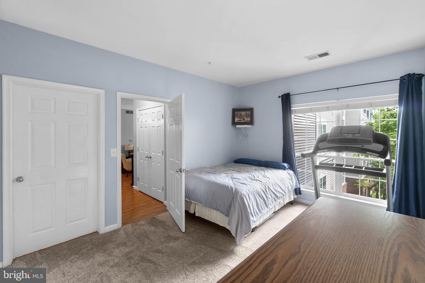 4852 Eisenhower AVENUE Unit: 334