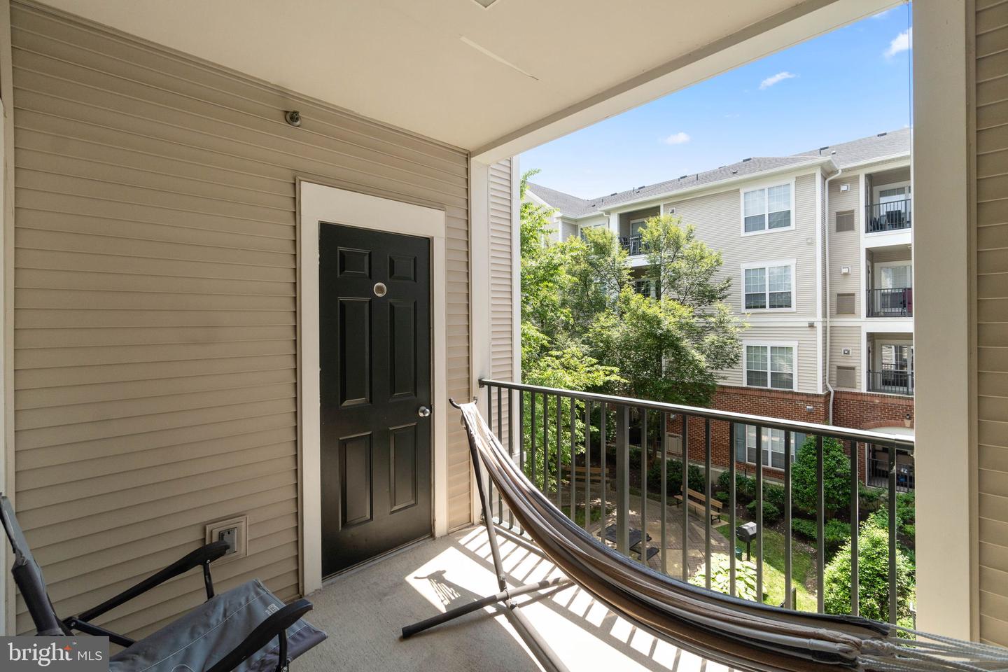 4852 Eisenhower AVENUE Unit: 334