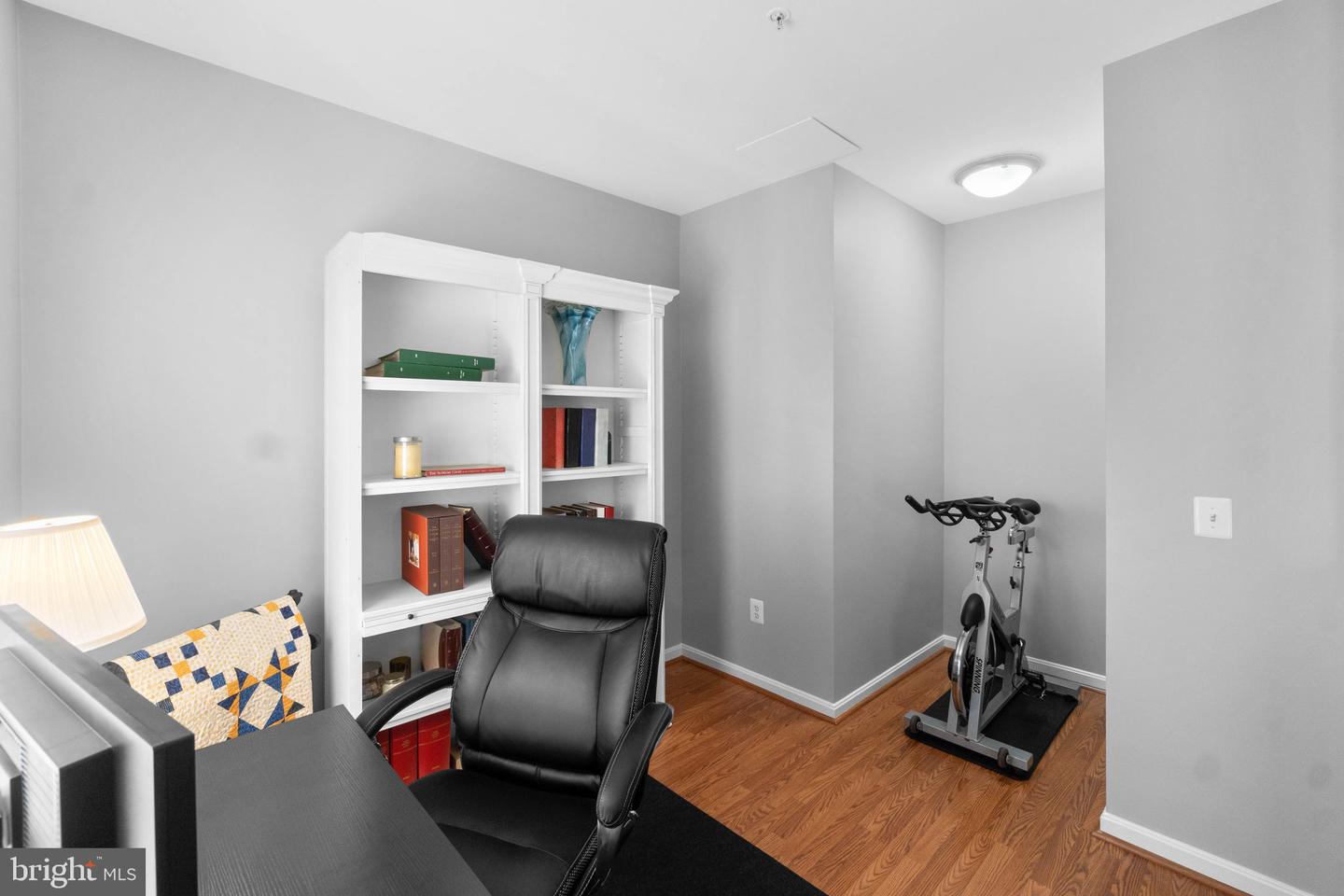 4852 Eisenhower AVENUE Unit: 334