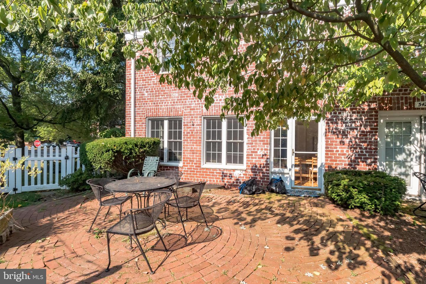 3425 Martha Custis DRIVE