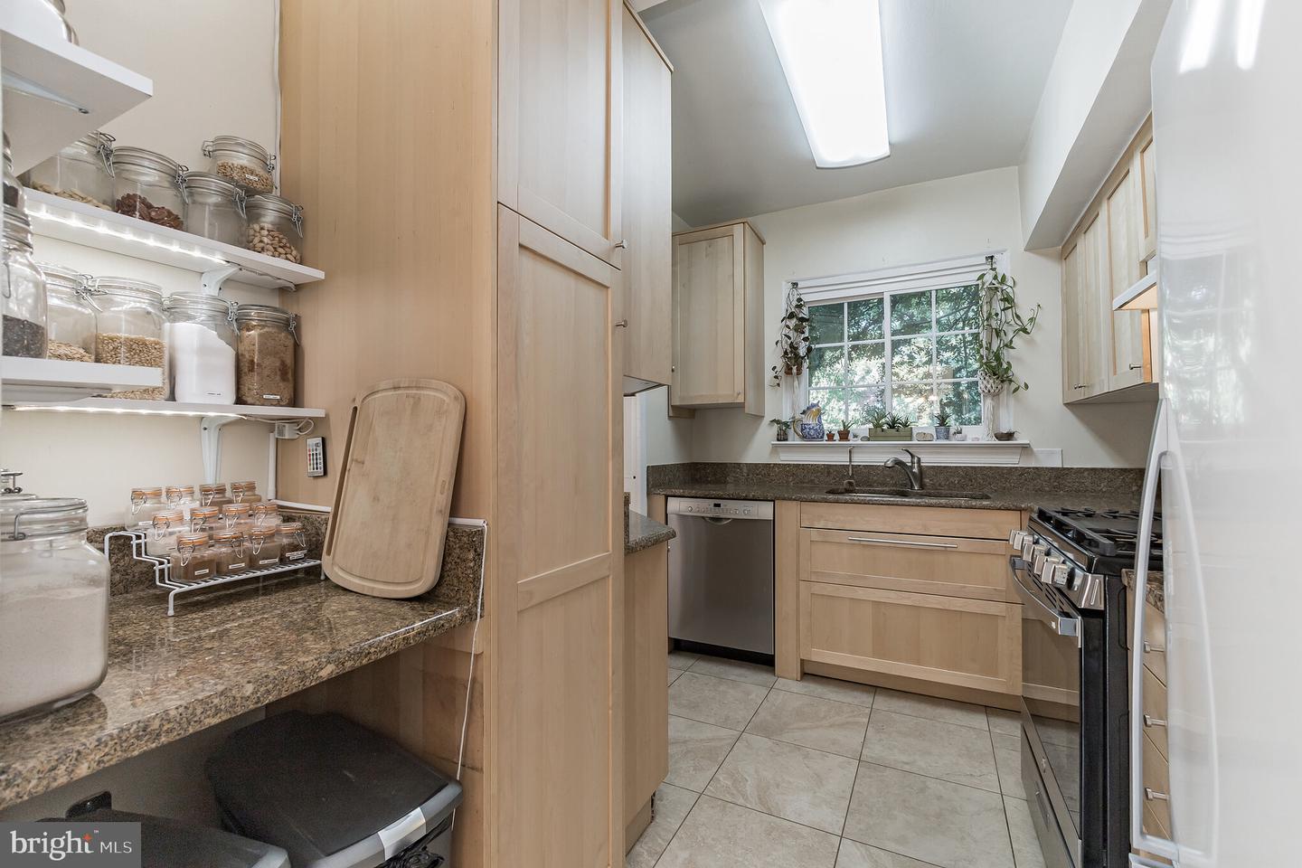 3425 Martha Custis DRIVE