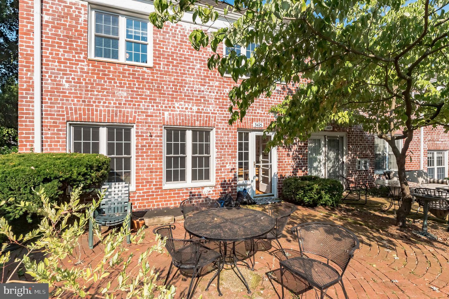 3425 Martha Custis DRIVE