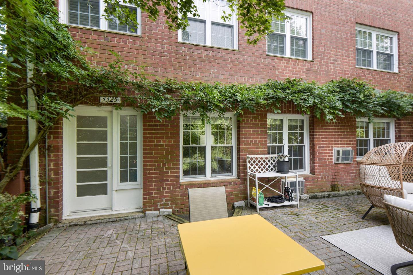 3325 Martha Custis DRIVE