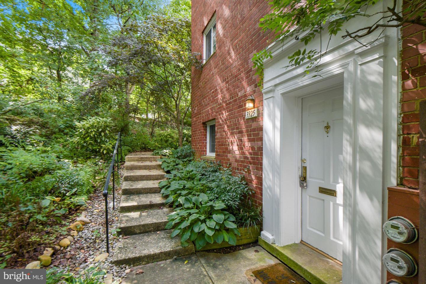 3325 Martha Custis DRIVE