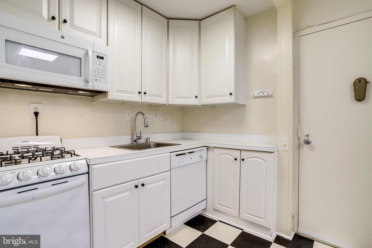 801 N Pitt STREET Unit: 311