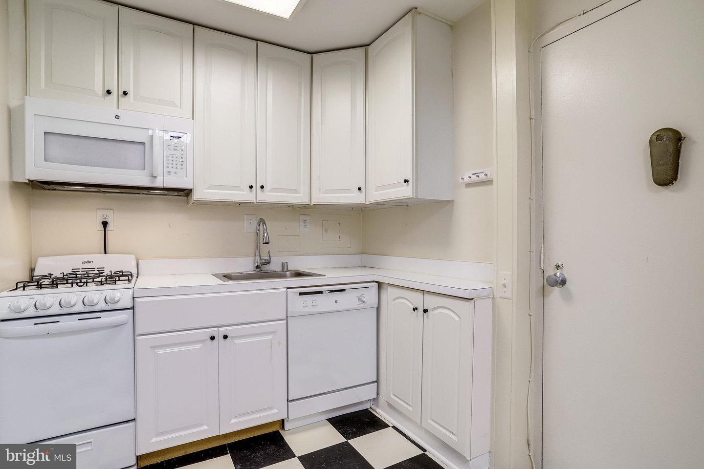801 N Pitt STREET Unit: 311