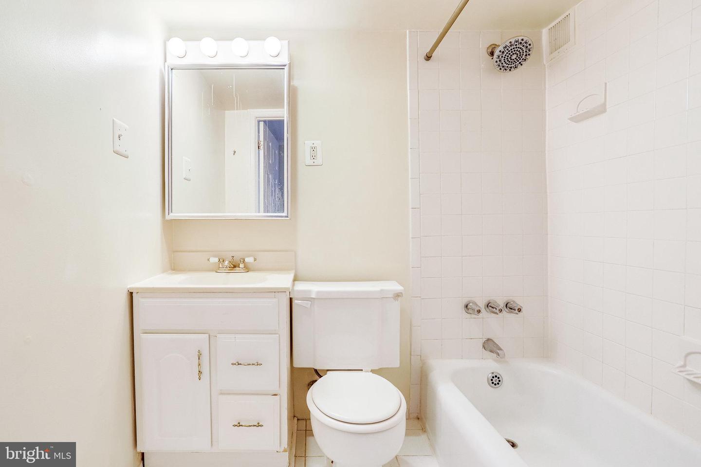 801 N Pitt STREET Unit: 311