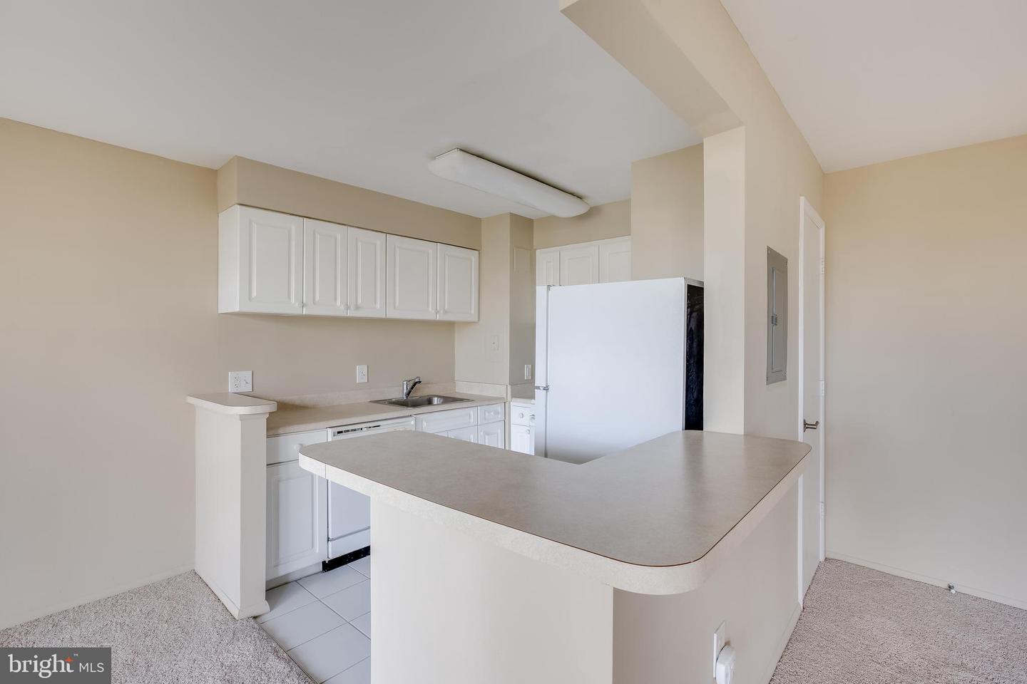 8 S van Dorn STREET Unit: 303