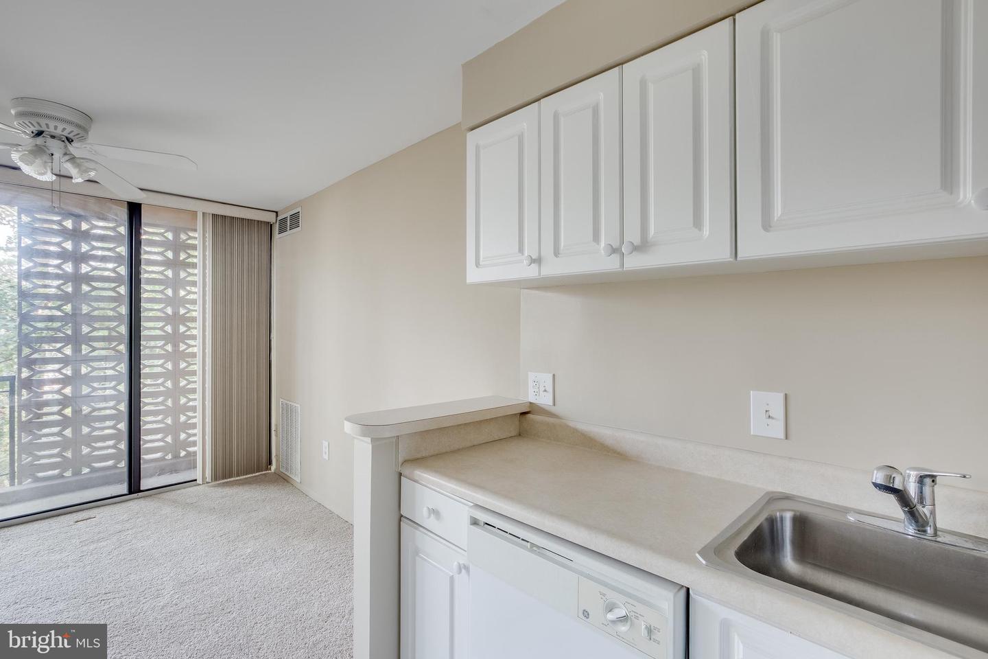 8 S van Dorn STREET Unit: 303