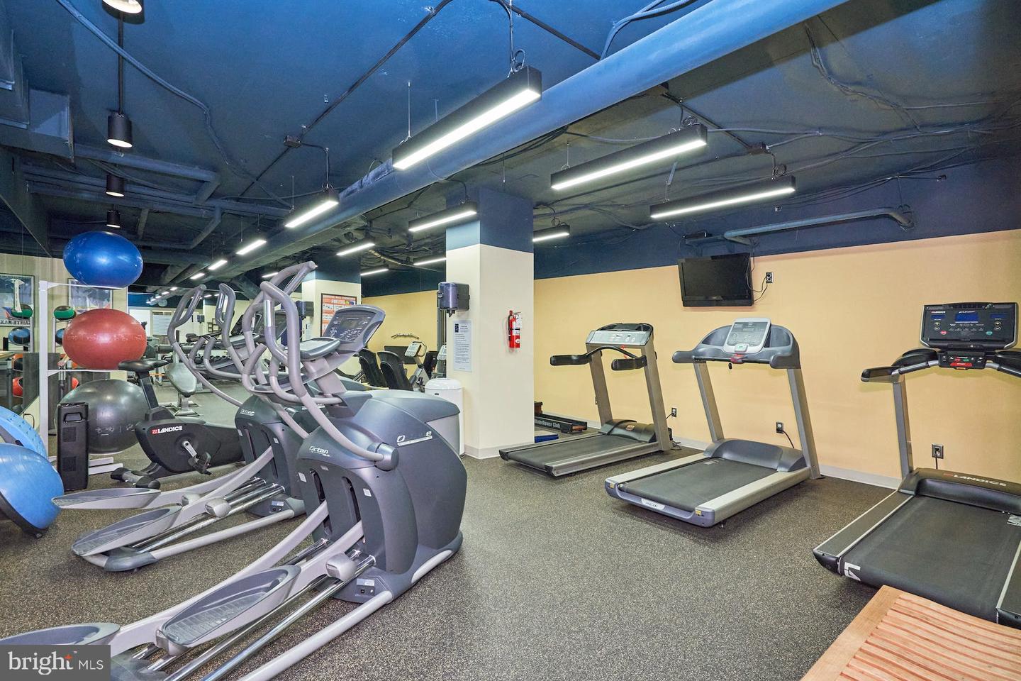 5500 Holmes Run PARKWAY Unit: 1513