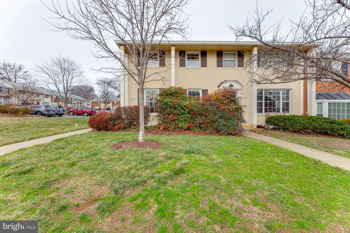 2406 N Dearing STREET