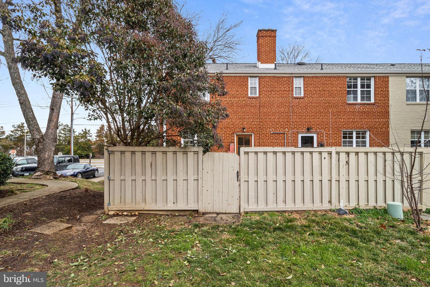 3706 King STREET