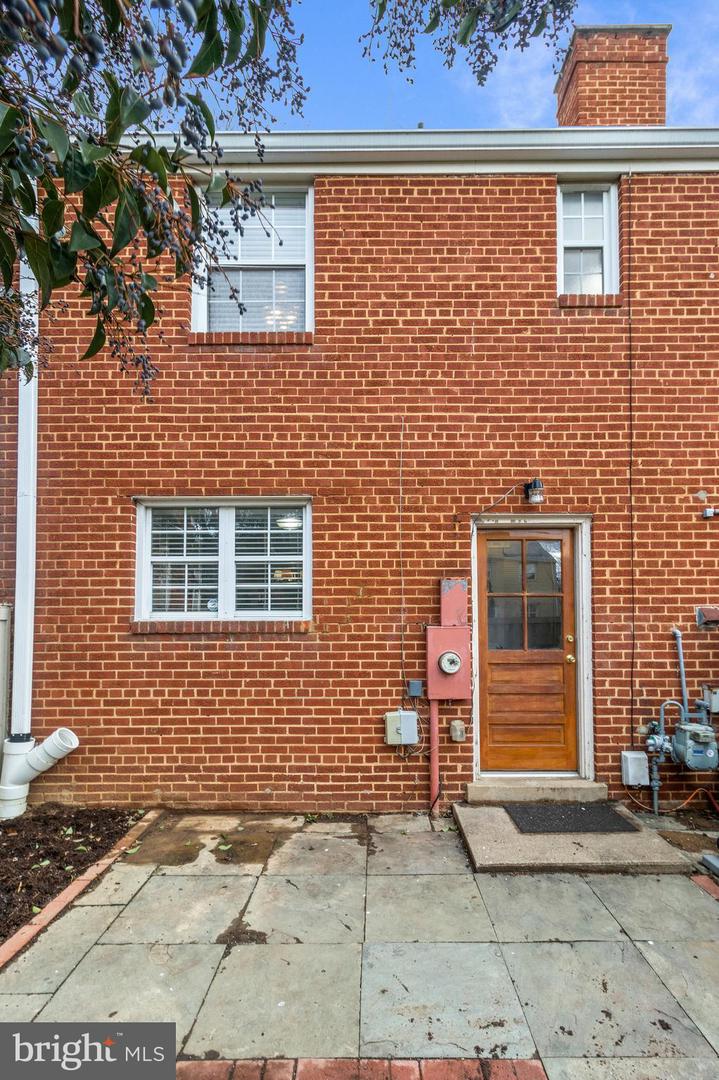 3706 King STREET