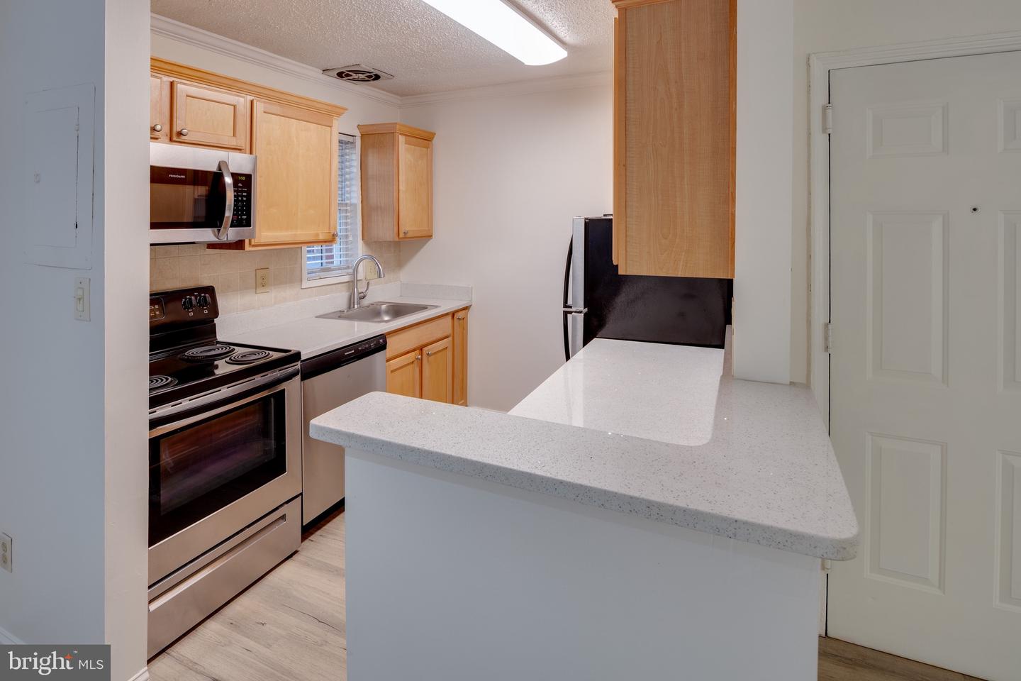 1630 W Abingdon DRIVE Unit: 101