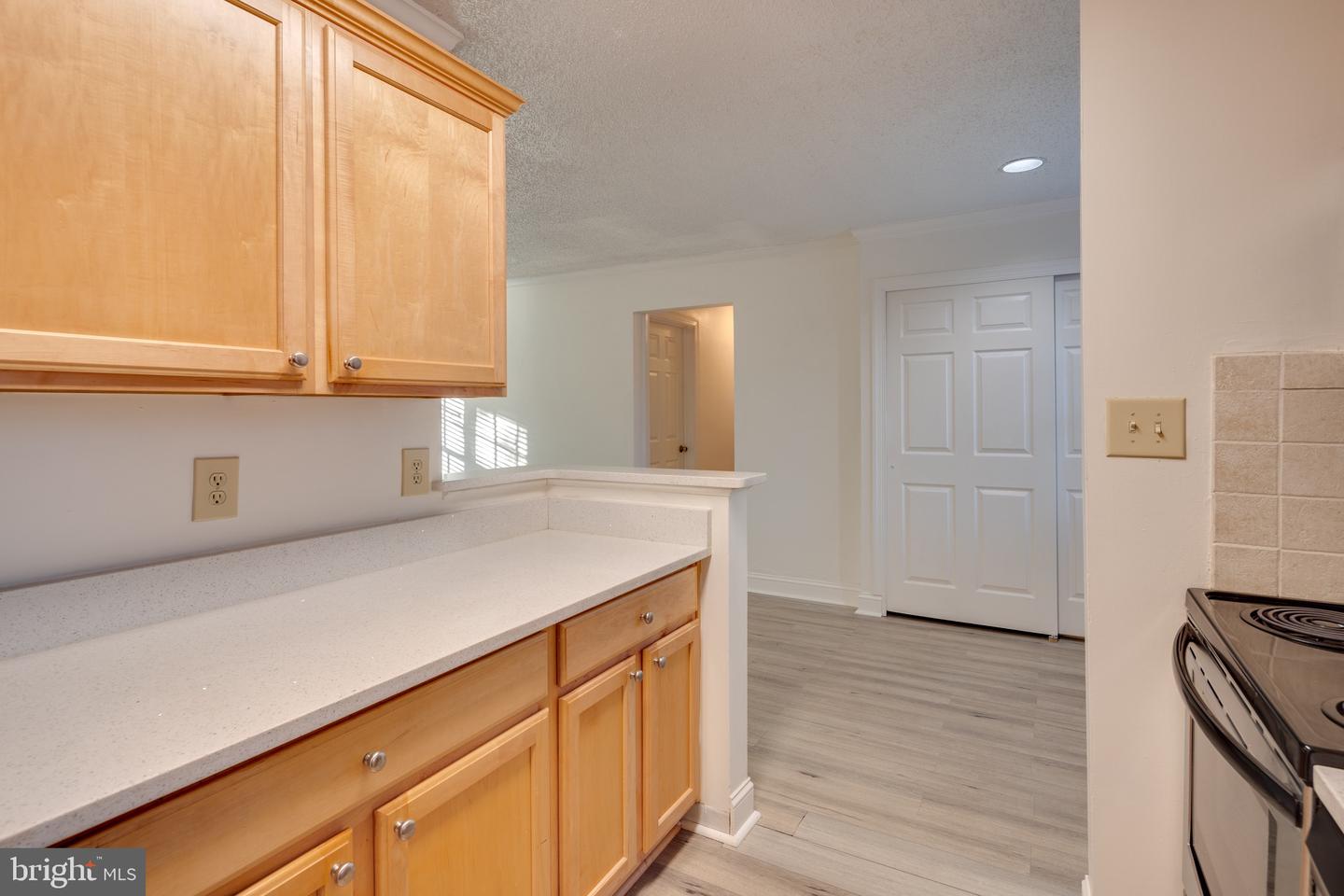 1630 W Abingdon DRIVE Unit: 101