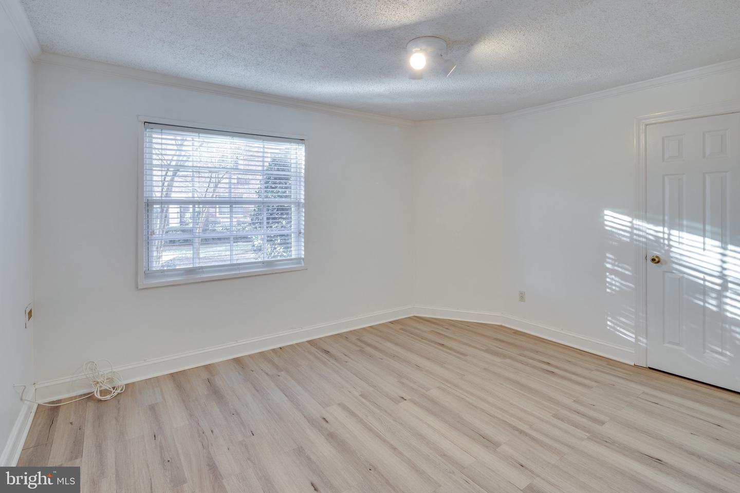 1630 W Abingdon DRIVE Unit: 101
