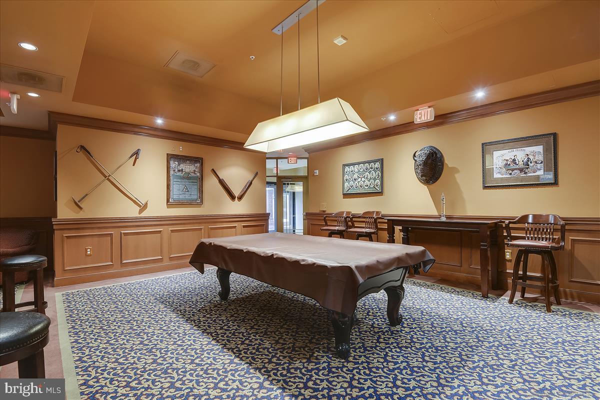 3101 N Hampton DRIVE Unit: 915