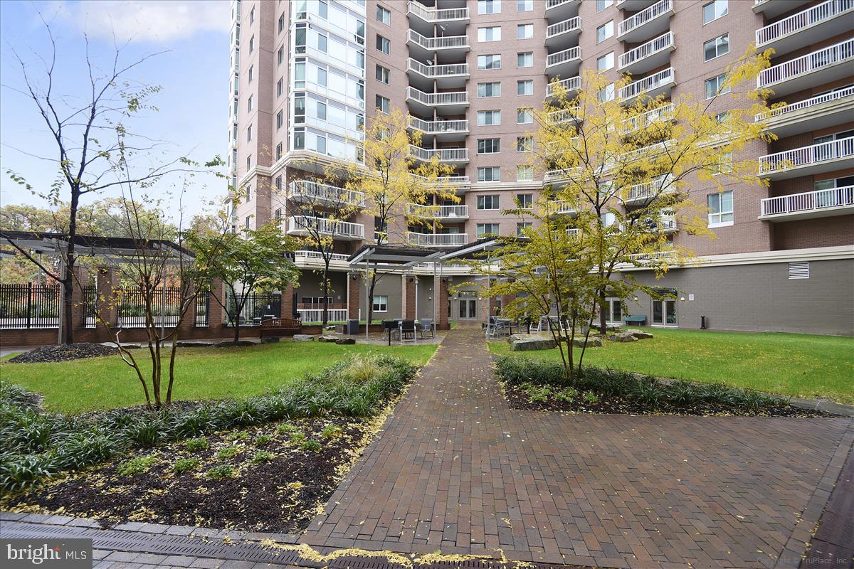 3101 N Hampton DRIVE Unit: 915