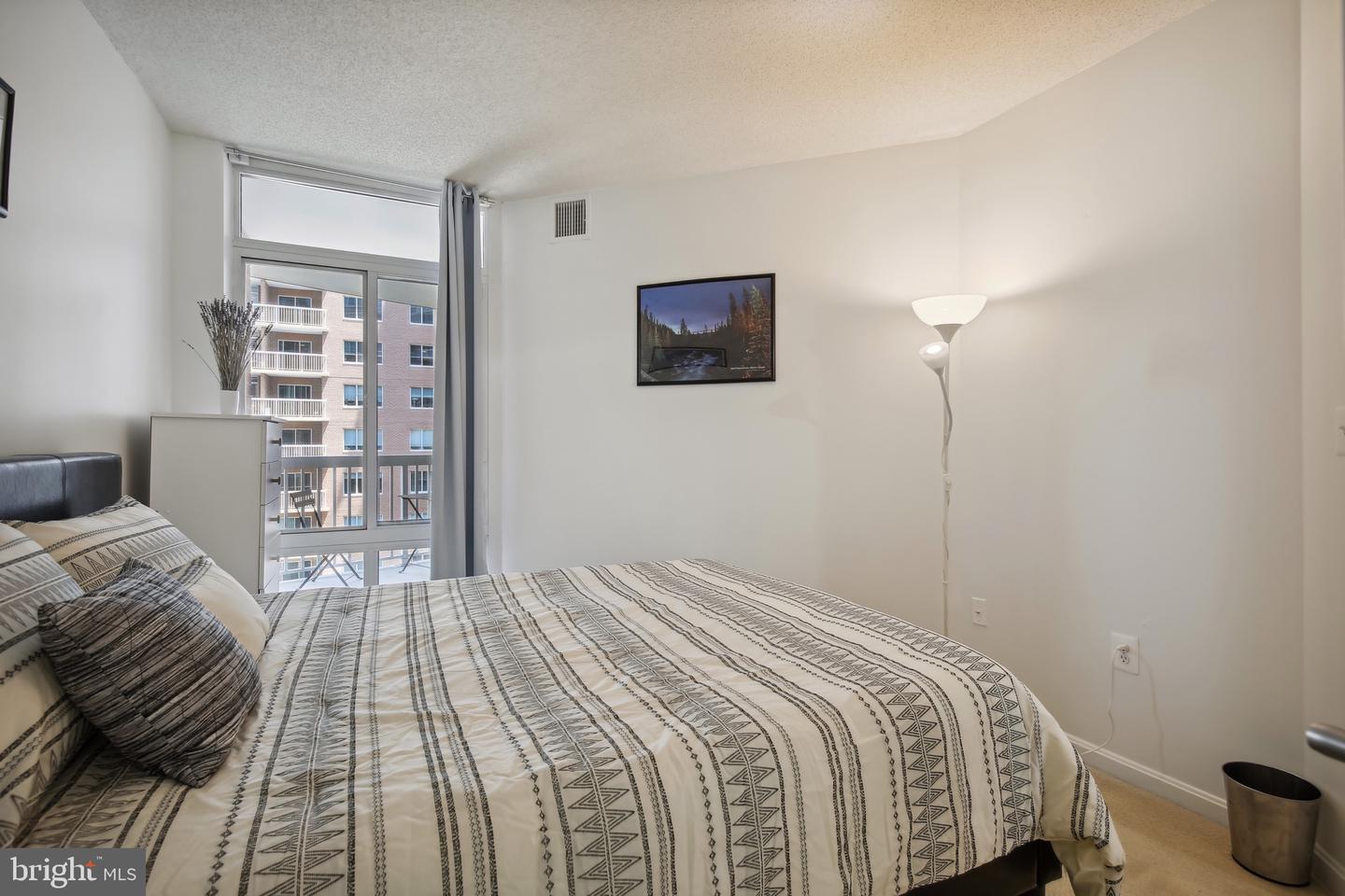 3101 N Hampton DRIVE Unit: 915