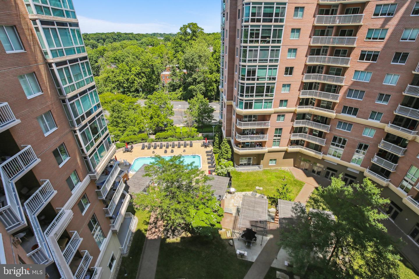 3101 N Hampton DRIVE Unit: 915