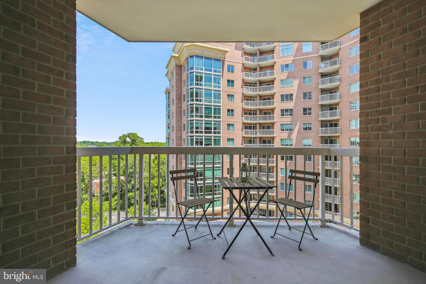 3101 N Hampton DRIVE Unit: 915