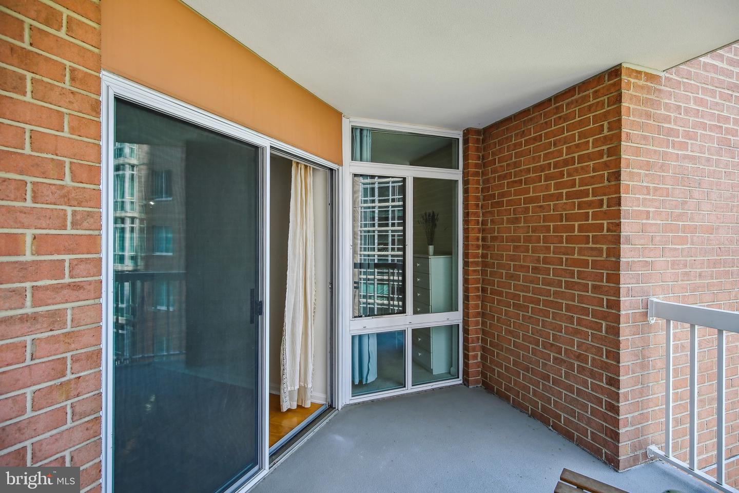 3101 N Hampton DRIVE Unit: 915