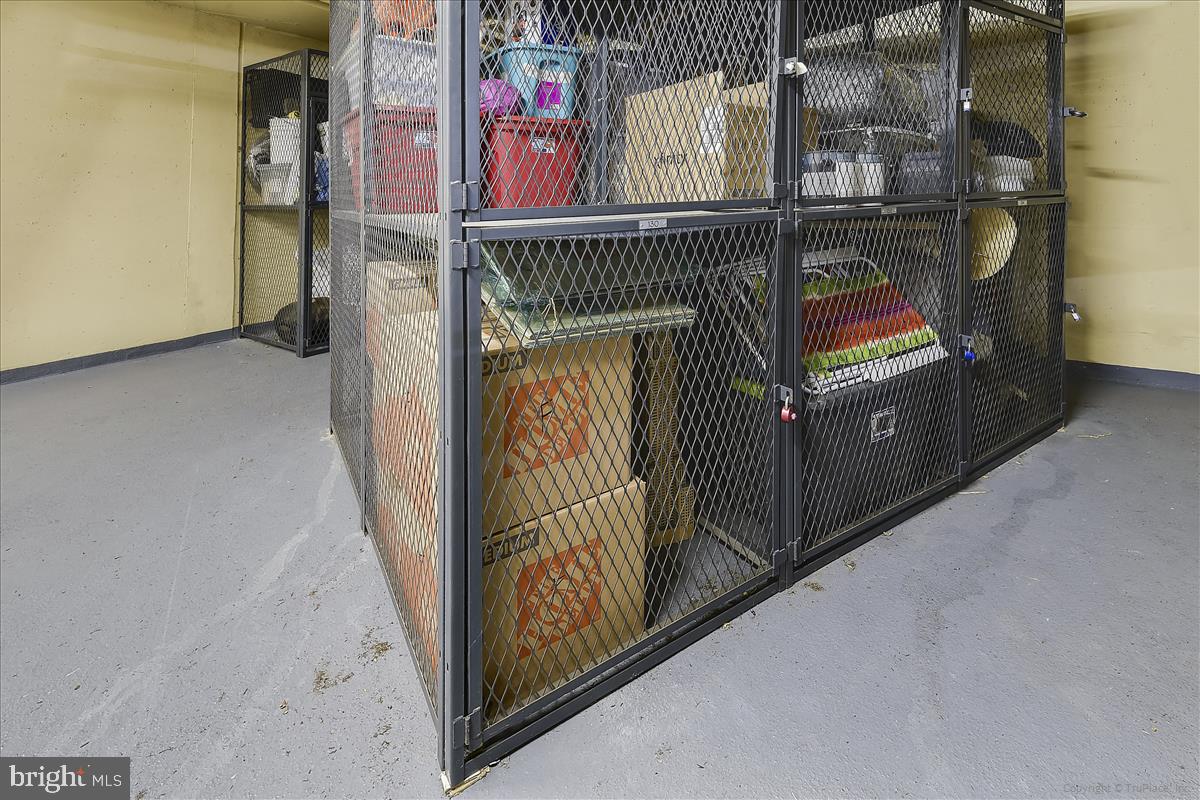 3101 N Hampton DRIVE Unit: 915