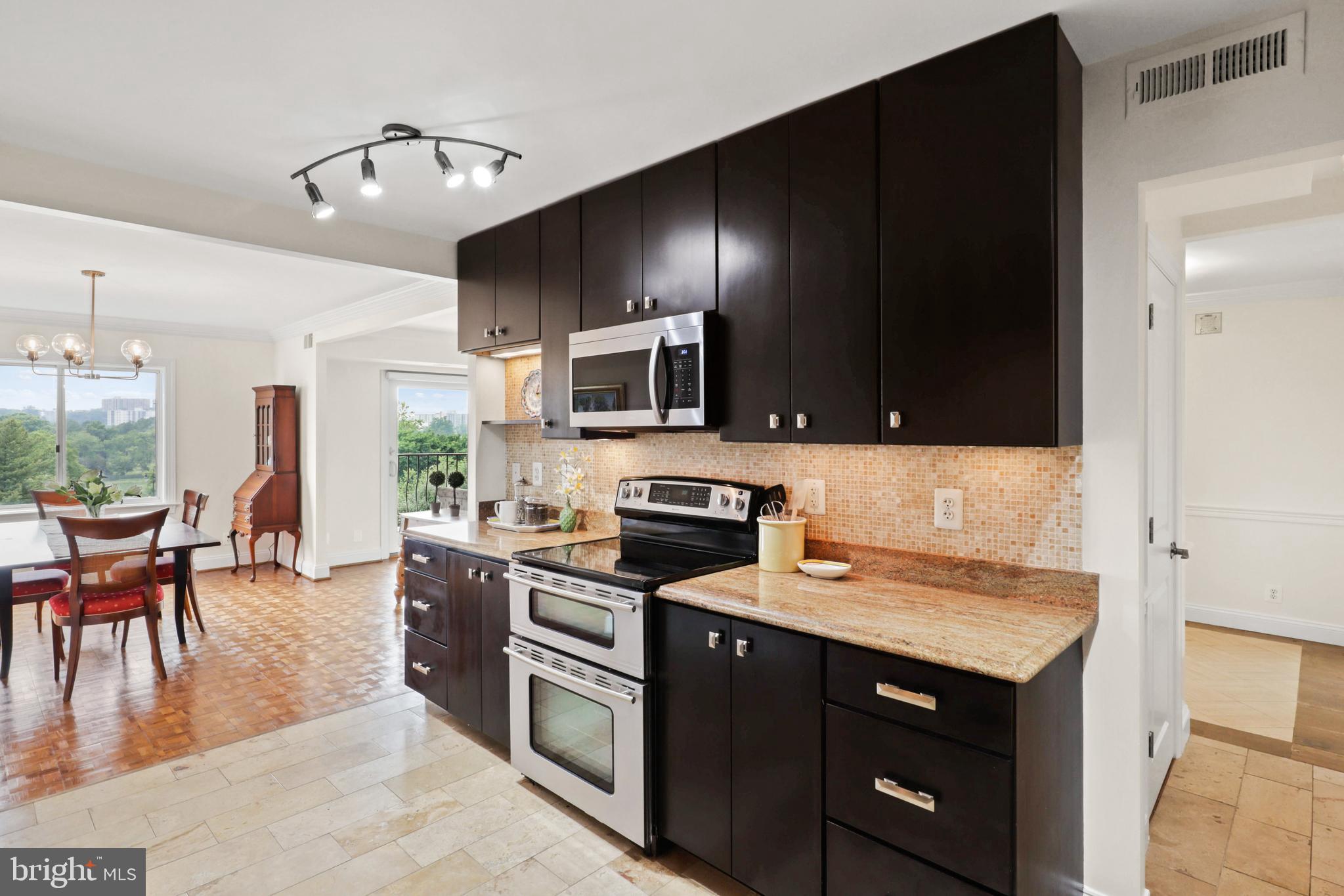 1250 S Washington STREET Unit: 408