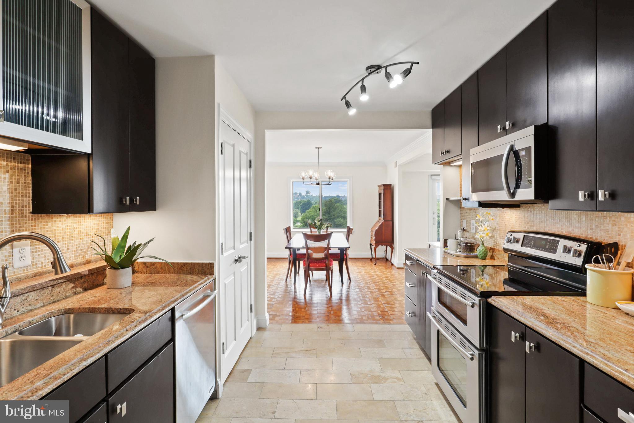 1250 S Washington STREET Unit: 408